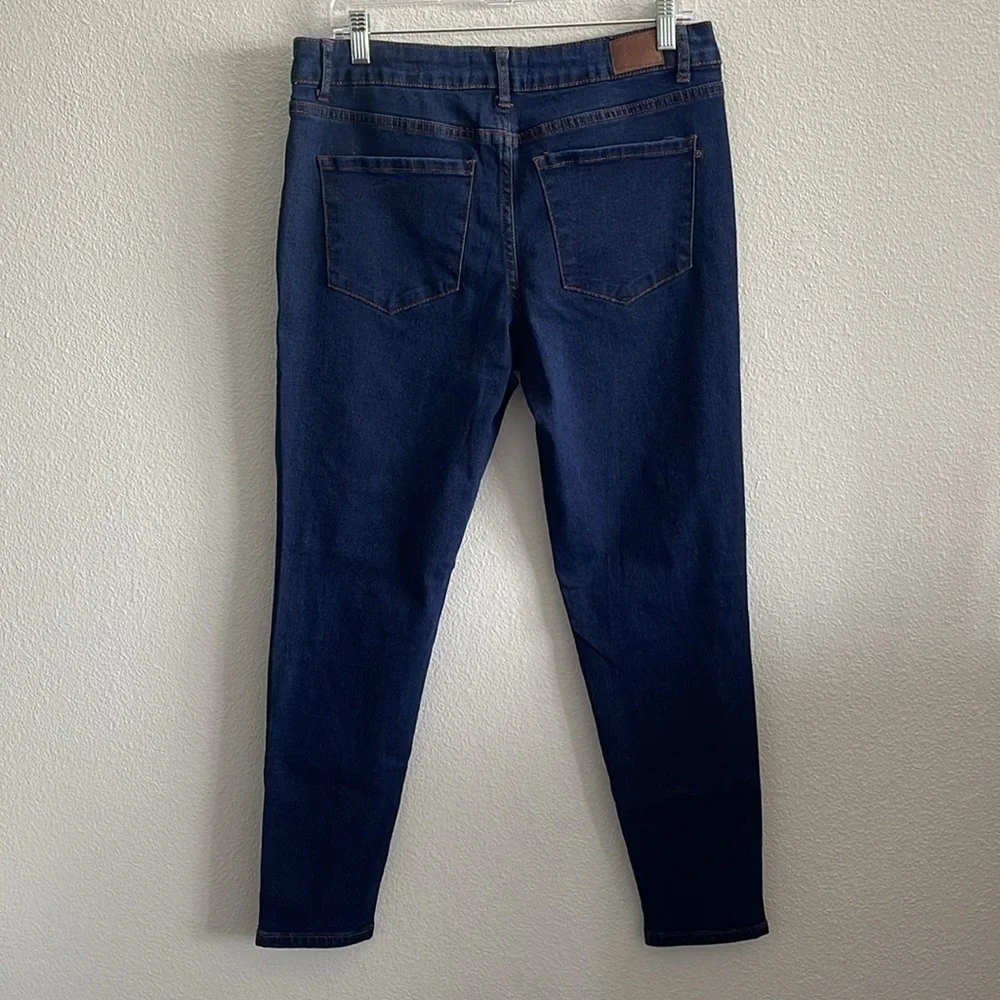 Tahari Chloe Fit Solution Skinny Jeans Womens 12/31 - Picture 3 of 8